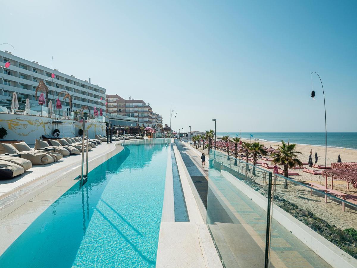 On Oceanfront Adults Designed 4*