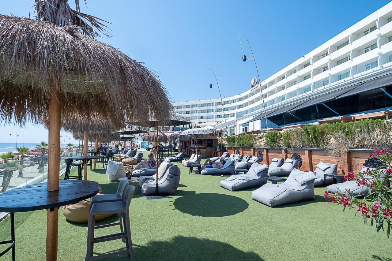 On Oceanfront Adults Designed Hotel