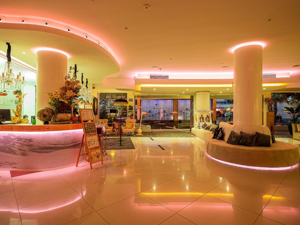 On Oceanfront Adults Designed 4*