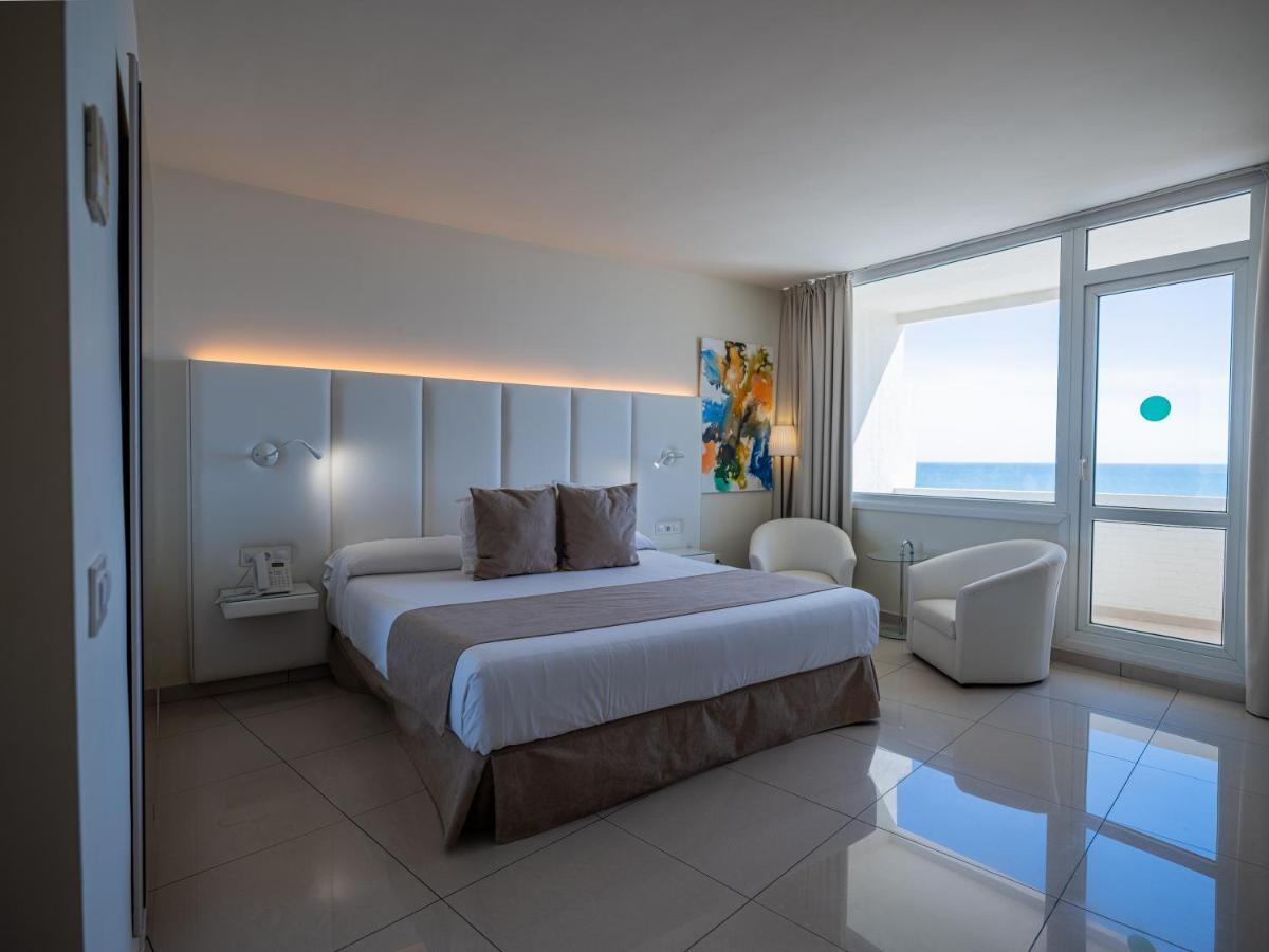 On Oceanfront Adults Designed 4*