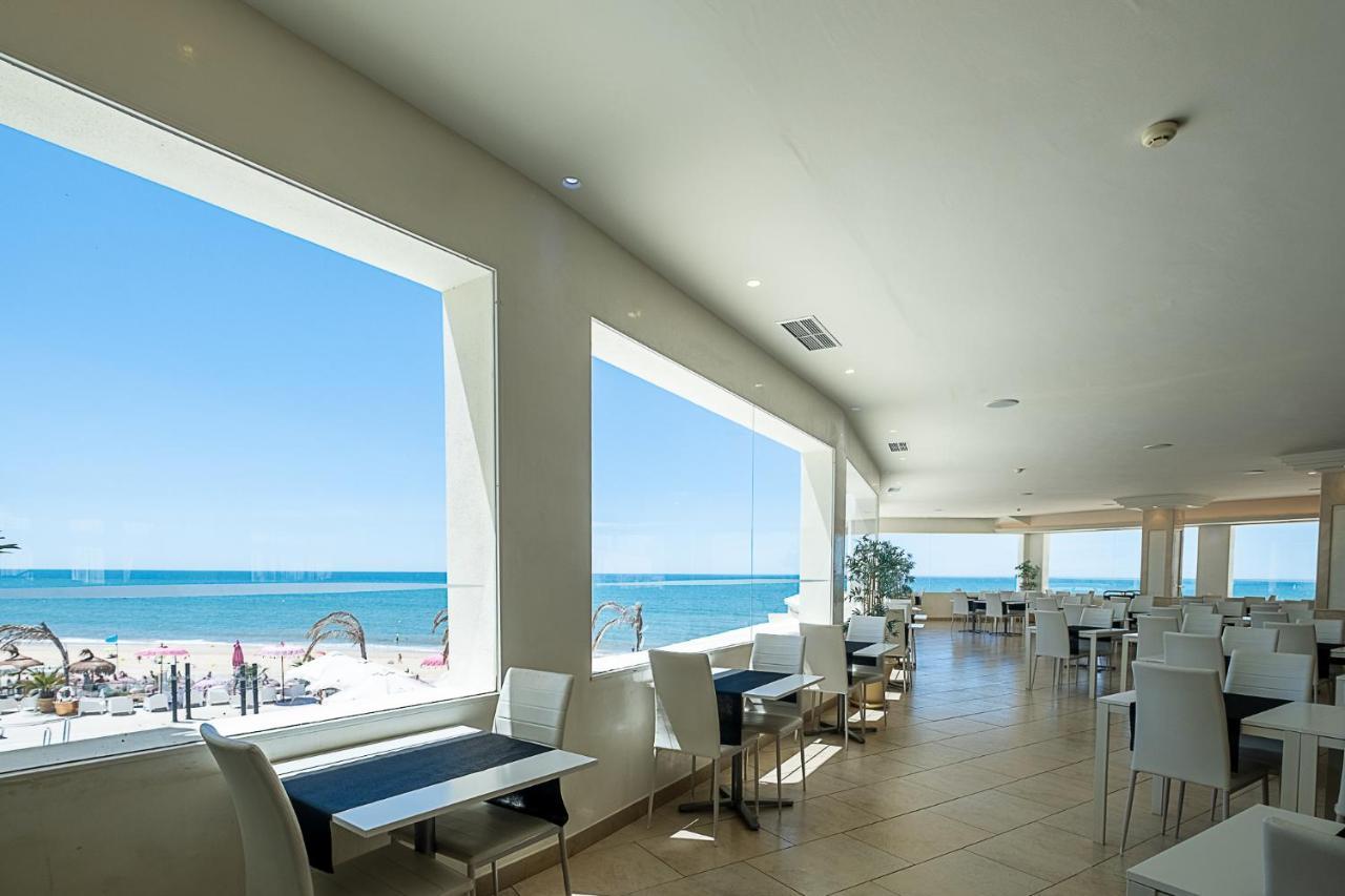 On Oceanfront Adults Designed 4*