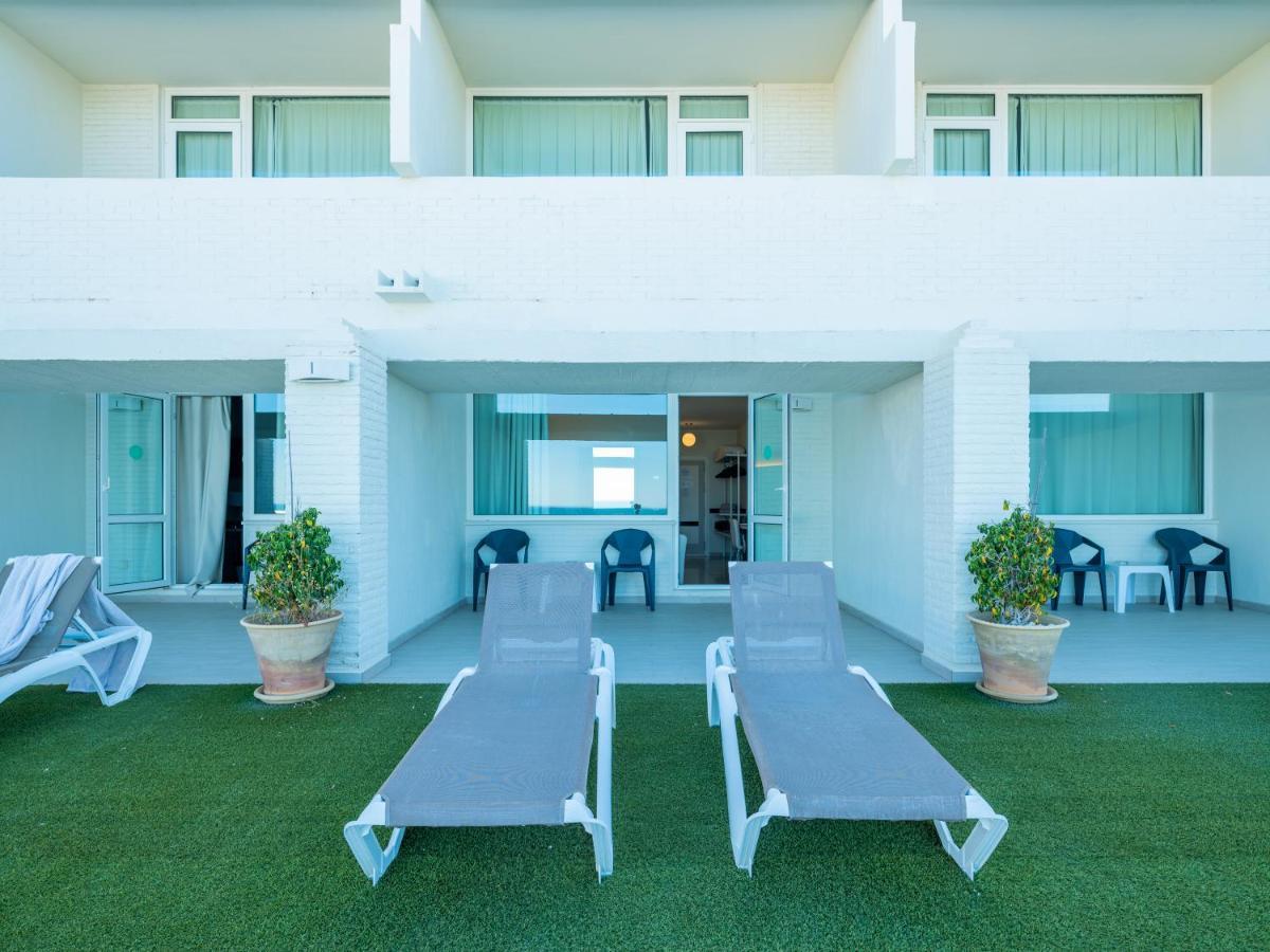 Hotel On Oceanfront Adults Designed 4*